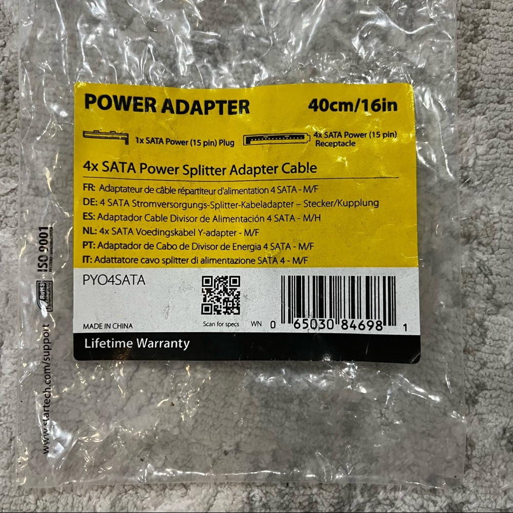 StarTech.com 4x SATA Power Splitter Adapter Cable - Picture 2 of 7